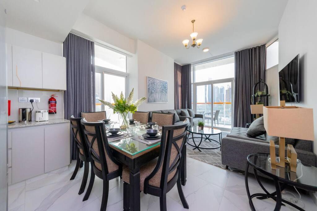 Millennium Binghatti, Business Bay - Mint Stay Dubai Exterior photo