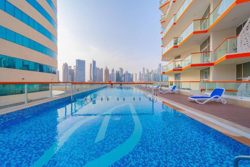 Millennium Binghatti, Business Bay - Mint Stay Dubai Exterior photo